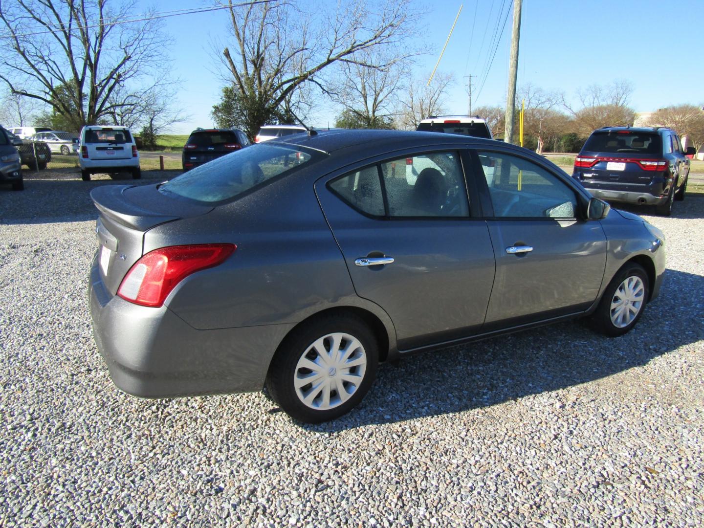 2018 Gray Nissan Versa (3N1CN7AP7JL) , Automatic transmission, located at 15016 S Hwy 231, Midland City, AL, 36350, (334) 983-3001, 31.306210, -85.495277 - Photo#7